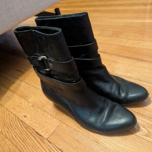 Circa Joan and David Portugal Leather Boots  8.5— Black Buckle Ankle wedge